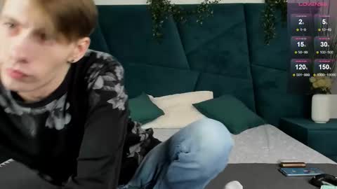 Erick  online show from November 21, 7:40 am