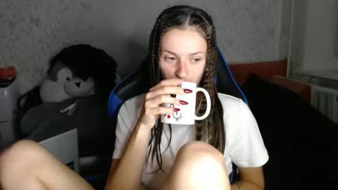 Amalia online show from October 24, 5:42 pm