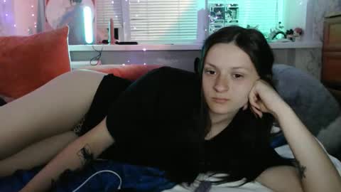 Amalia online show from May 4, 6:59 pm