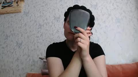 Amalia online show from May 6, 9:03 am