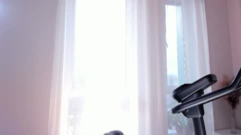 Amelia online show from December 20, 8:21 am