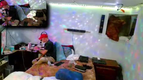 ontarioguy78 online show from July 22, 3:53 am