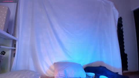 Snapshot of onyx_odyssey chatting on December 6, 2:17 pm Onyx online show from December 6, 2:17 pm
