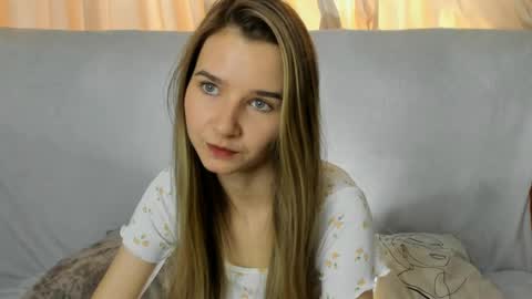 Snapshot of onyxvespera chatting on April 17, 7:11 am onyxvespera online show from April 17, 7:11 am