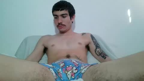 onzas_ online show from February 12, 6:47 pm