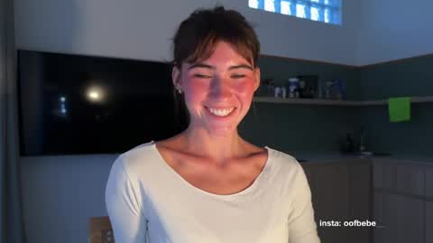 Snapshot of oofbabe__ chatting on April 18, 10:10 pm Helen online show from April 18, 10:10 pm