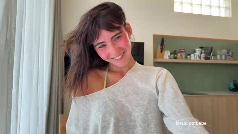 Snapshot of oofbabe__ chatting on May 8, 10:59 pm Helen online show from May 8, 10:59 pm