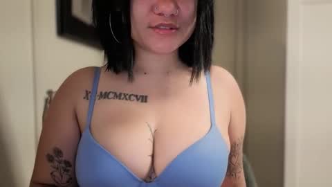 Miss Girly online show from May 11, 9:04 am