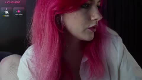 Hannah online show from March 5, 5:42 pm