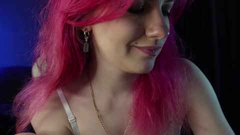 Hannah online show from March 17, 5:49 pm