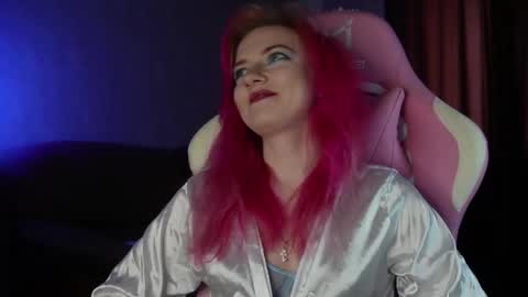 Hannah online show from March 25, 3:29 pm