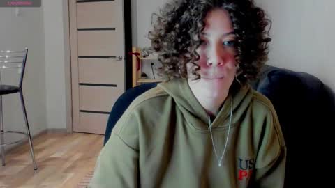 Britney online show from February 16, 12:18 am