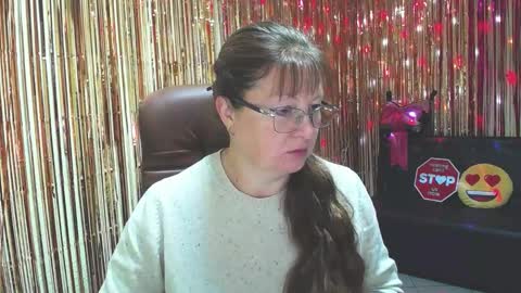 Vanessa online show from October 6, 5:05 am