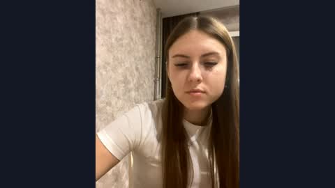 Snapshot of opalinemist chatting on April 3, 9:35 pm Emma online show from April 3, 9:35 pm