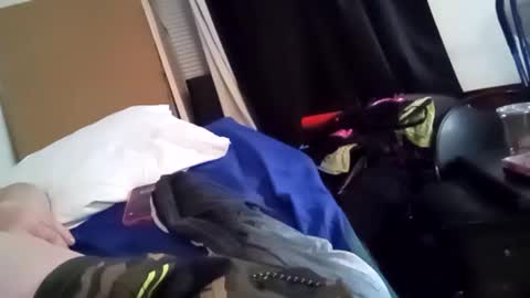 Snapshot of opalockajoe chatting on February 24, 2:51 am TsJojo online show from February 24, 2:51 am