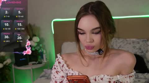 Snapshot of opheliarizz chatting on February 13, 9:55 pm Ophelia online show from February 13, 9:55 pm