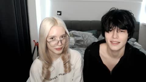 Bella and John online show from November 7, 11:49 pm