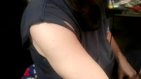 orgasmgiver9090 online show from May 10, 12:49 am