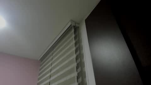 Snapshot of oriana_guzman chatting on April 27, 2:20 am Miss Guzman online show from April 27, 2:20 am
