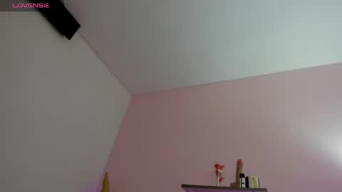 Snapshot of oriana_guzman chatting on May 11, 5:24 am Miss Guzman online show from May 11, 5:24 am