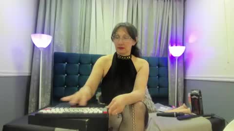 Oriana  online show from June 18, 12:22 am