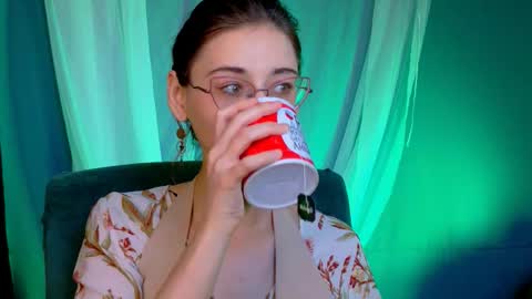 Orianna -  Hi Im into geek culture cosplay crafting LARP games. Shall we play DnD online show from October 10, 1:21 pm
