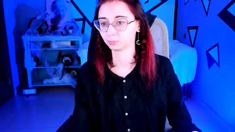 Orianna -  Hi Im into geek culture cosplay crafting LARP games. Shall we play DnD online show from October 31, 9:10 am
