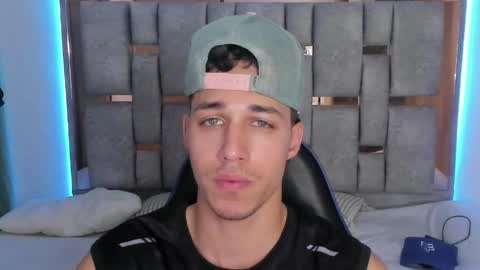 Orionblaze 69  online show from May 20, 2:07 am
