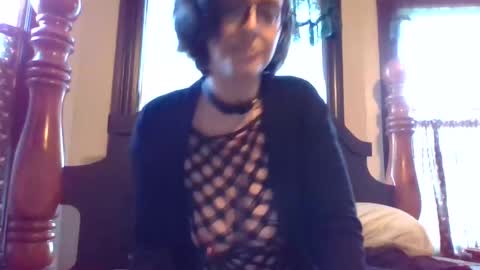 Snapshot of orphyx chatting on January 7, 8:21 pm Entropy online show from January 7, 8:21 pm