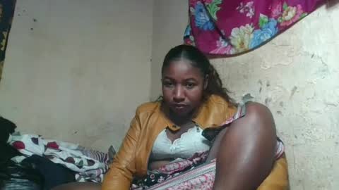 Snapshot of orsaniaa chatting on June 24, 8:24 am orsaniaa online show from June 24, 8:24 am
