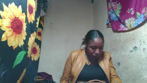 Snapshot of orsaniaa chatting on June 29, 5:25 am orsaniaa online show from June 29, 5:25 am