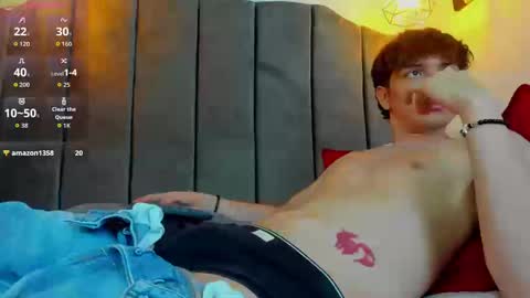 Snapshot of oscar_fox_ chatting on September 12, 4:23 am Oscar online show from September 12, 4:23 am