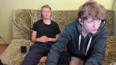 Snapshot of oscar_wildy chatting on December 1, 8:42 pm Oscar online show from December 1, 8:42 pm