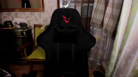 Snapshot of oscar_wildy chatting on December 21, 6:41 am Oscar online show from December 21, 6:41 am