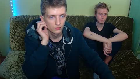 Snapshot of oscar_wildy chatting on December 29, 7:11 pm Oscar online show from December 29, 7:11 pm