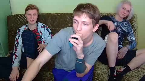 Snapshot of oscar_wildy chatting on February 15, 9:49 am Oscar online show from February 15, 9:49 am