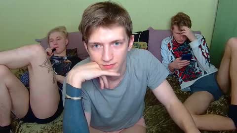 Snapshot of oscar_wildy chatting on February 15, 12:54 pm Oscar online show from February 15, 12:54 pm