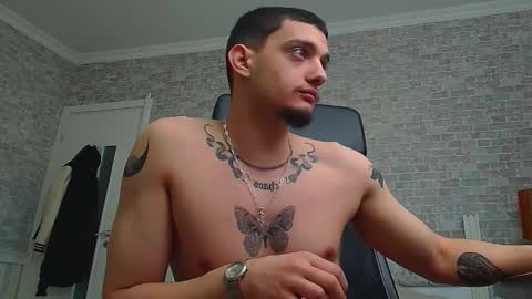 OscarGriffin online show from February 13, 7:03 am