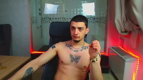 OscarGriffin online show from February 21, 3:54 pm