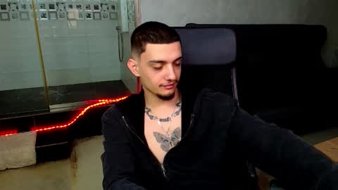 OscarGriffin online show from March 1, 7:08 am