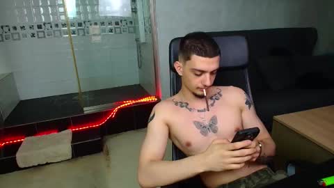 OscarGriffin online show from March 2, 5:58 pm