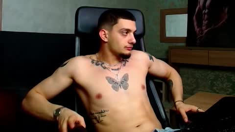 OscarGriffin online show from March 5, 6:01 pm