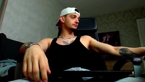 OscarGriffin online show from March 9, 6:28 am