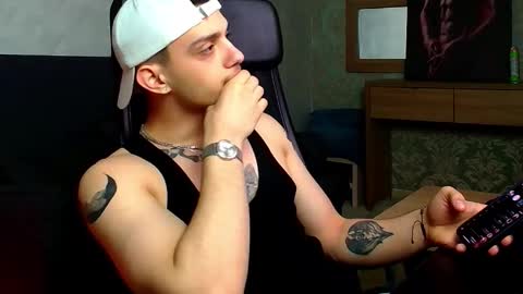 OscarGriffin online show from March 9, 3:05 pm
