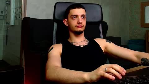 OscarGriffin online show from March 12, 1:30 pm