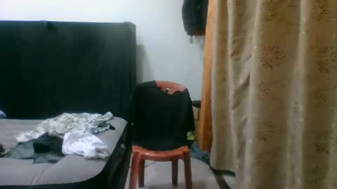 oscarjhe3512 online show from November 2, 4:59 am