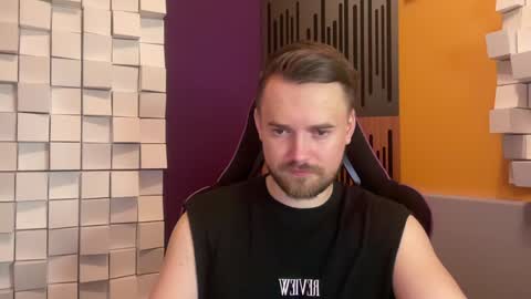 Snapshot of oscarsavage chatting on January 29, 7:43 pm Oscar Steel Savage online show from January 29, 7:43 pm