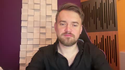 Snapshot of oscarsavage chatting on January 30, 6:46 am Oscar Steel Savage online show from January 30, 6:46 am