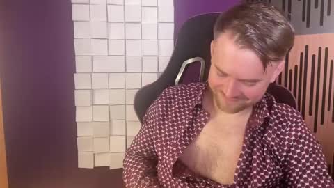 Snapshot of oscarsavage chatting on February 7, 11:24 pm Oscar Steel Savage online show from February 7, 11:24 pm