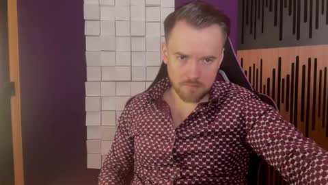 Snapshot of oscarsavage chatting on February 20, 6:35 pm Oscar Steel Savage online show from February 20, 6:35 pm